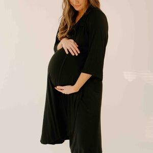 LILA labor and postpartum gown in black size standard